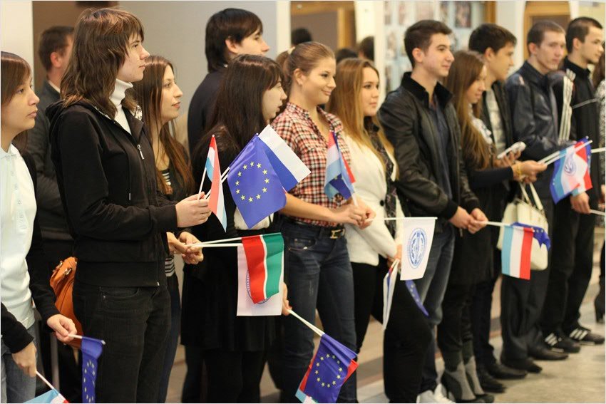 Премьер - министр Люксембурга Жан-Клод Юнкер посетил Казанский федеральный университет Премьер - министр Люксембурга Жан-Клод Юнкер посетил Казанский федеральный университет