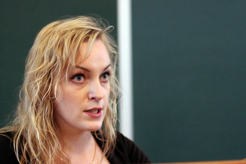 Миграционная служба просветила иностранных студентов КФУ Миграционная служба просветила иностранных студентов КФУ