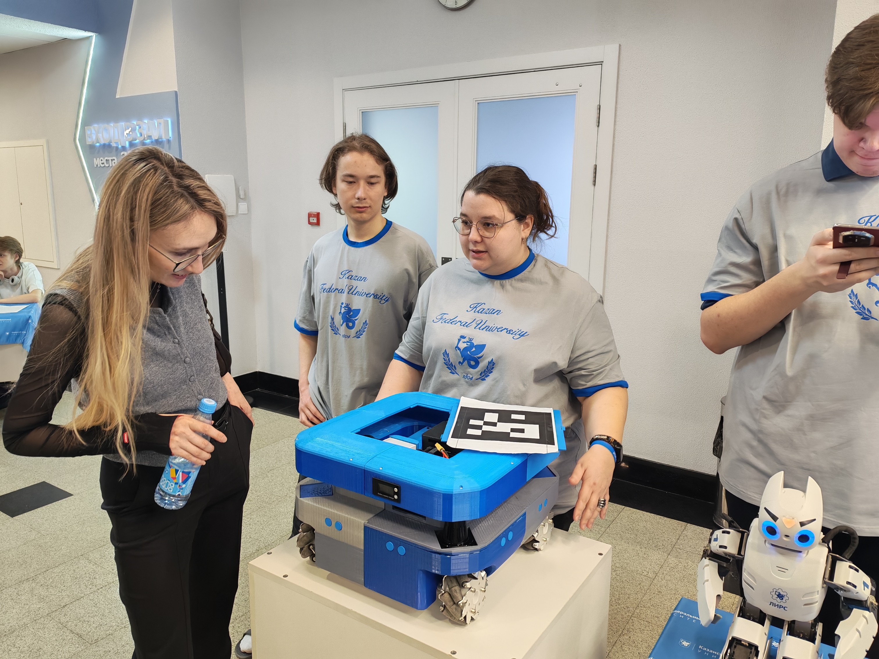 Сотрудники ЛИРС приняли участие в фестивале науки 'Территория знаний' ,ИТИС, ЛИРС, робототехника Сотрудники ЛИРС приняли участие в фестивале науки 'Территория знаний' ,ИТИС, ЛИРС, робототехника