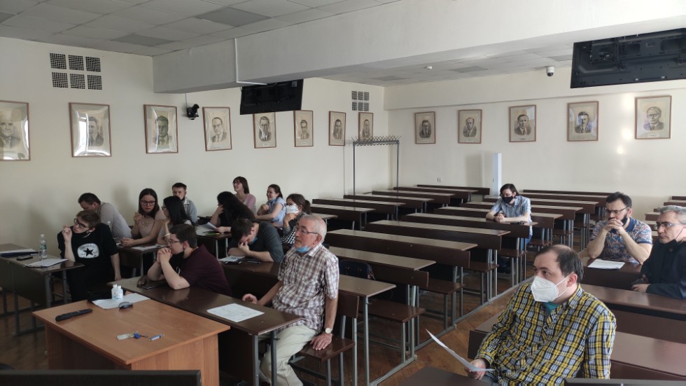 14 мая на кафедре алгебры и математической логики состоялась предварительная защита выпускных квалификационных работ бакалавров и магистерских диссертаций ,кафедра алгебры и математической логики, образование, наука, выпускные квалификационные работы, онлайн заседание. 14 мая на кафедре алгебры и математической логики состоялась предварительная защита выпускных квалификационных работ бакалавров и магистерских диссертаций ,кафедра алгебры и математической логики, образование, наука, выпускные квалификационные работы, онлайн заседание.