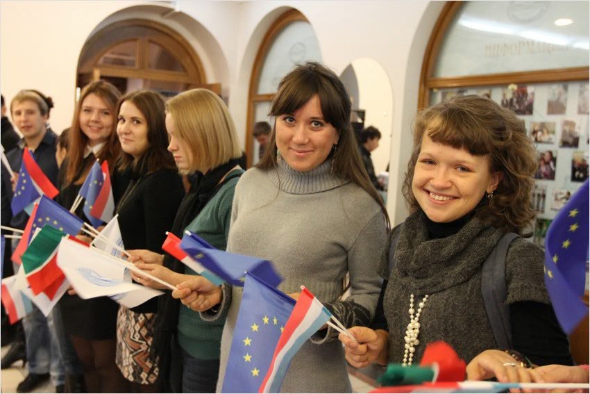 Премьер - министр Люксембурга Жан-Клод Юнкер посетил Казанский федеральный университет Премьер - министр Люксембурга Жан-Клод Юнкер посетил Казанский федеральный университет