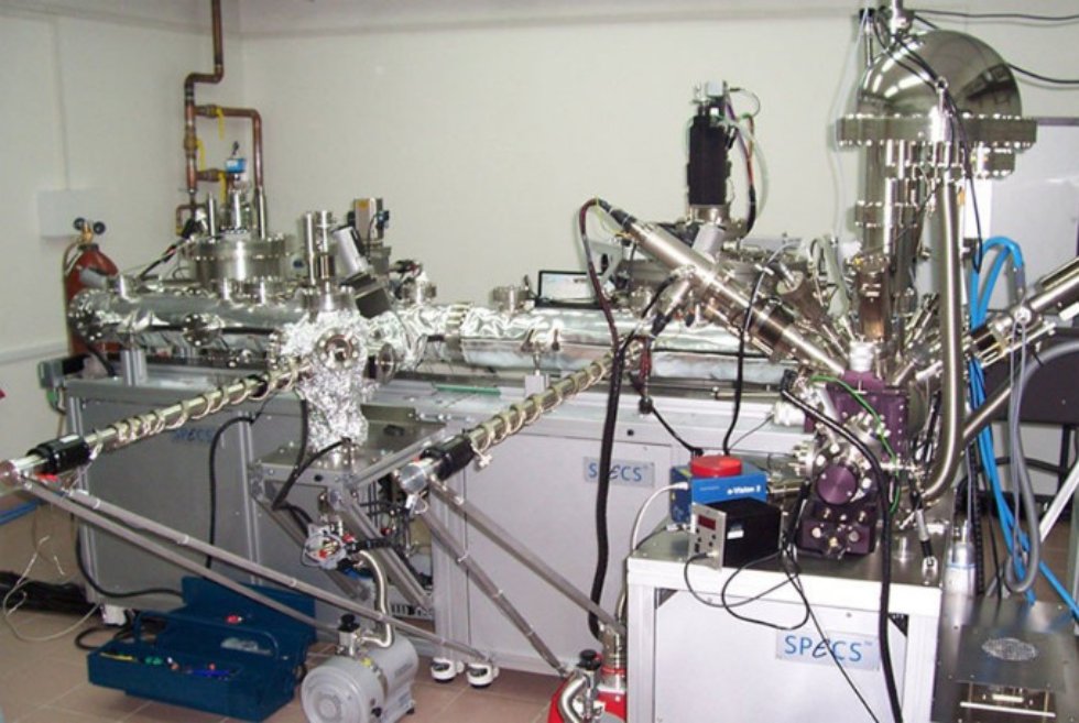 The physics of magnetic nanostructures and spintronics ,magnetic nanostructures, synthesis, spintronics The physics of magnetic nanostructures and spintronics ,magnetic nanostructures, synthesis, spintronics