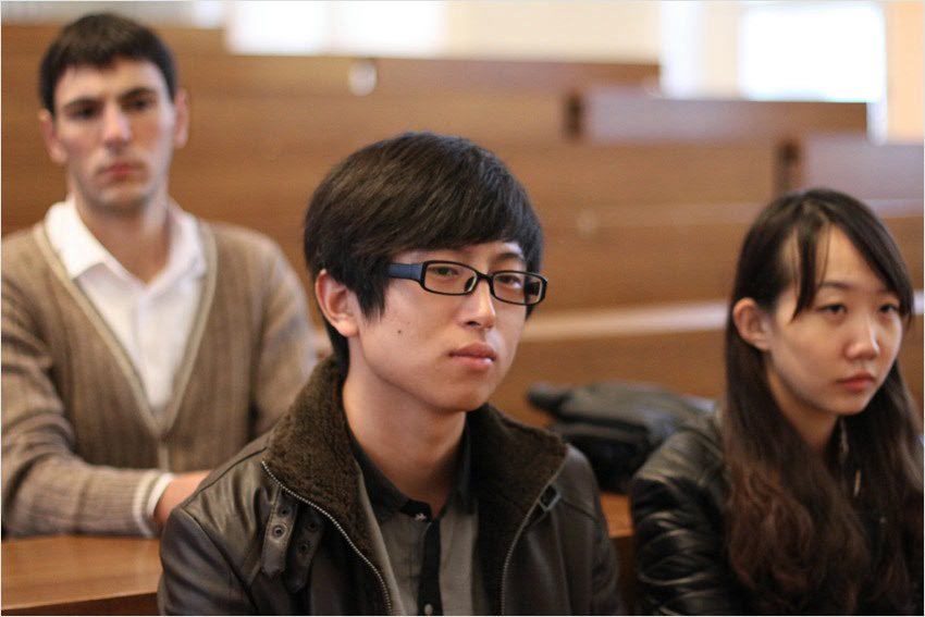 Миграционная служба просветила иностранных студентов КФУ Миграционная служба просветила иностранных студентов КФУ