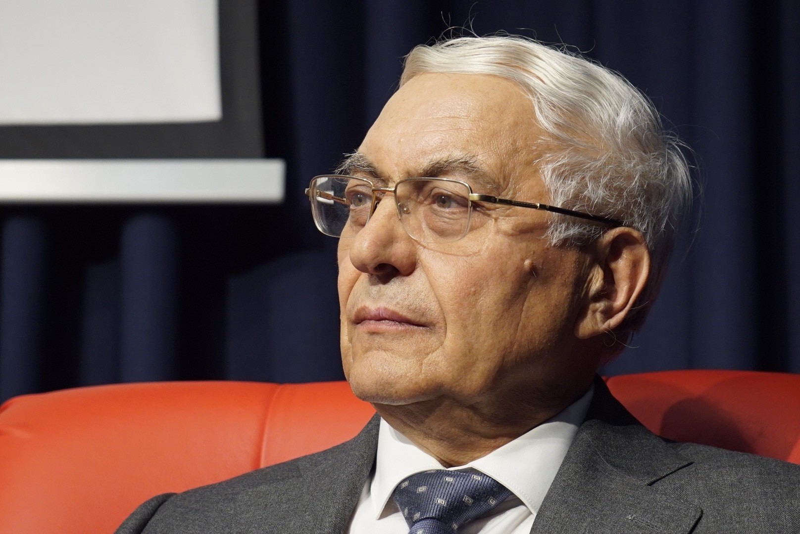 Профессор КФУ удостоен международной премии 'Тюркский мир науки' ,Марат Мирзаевич Арсланов, премия «Тюркский мир науки», Turkic World Science Awards Профессор КФУ удостоен международной премии 'Тюркский мир науки' ,Марат Мирзаевич Арсланов, премия «Тюркский мир науки», Turkic World Science Awards