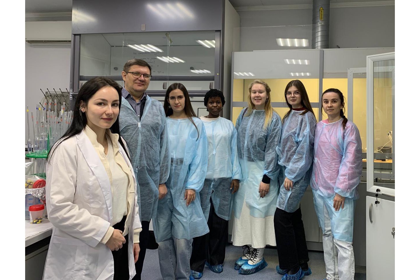 Химики на экскурсии в ООО 'Нанофарма Девелопмент' ,Химический институт им. А. М. Бутлерова, ООО «Нанофарма Девелопмент» Химики на экскурсии в ООО 'Нанофарма Девелопмент' ,Химический институт им. А. М. Бутлерова, ООО «Нанофарма Девелопмент»