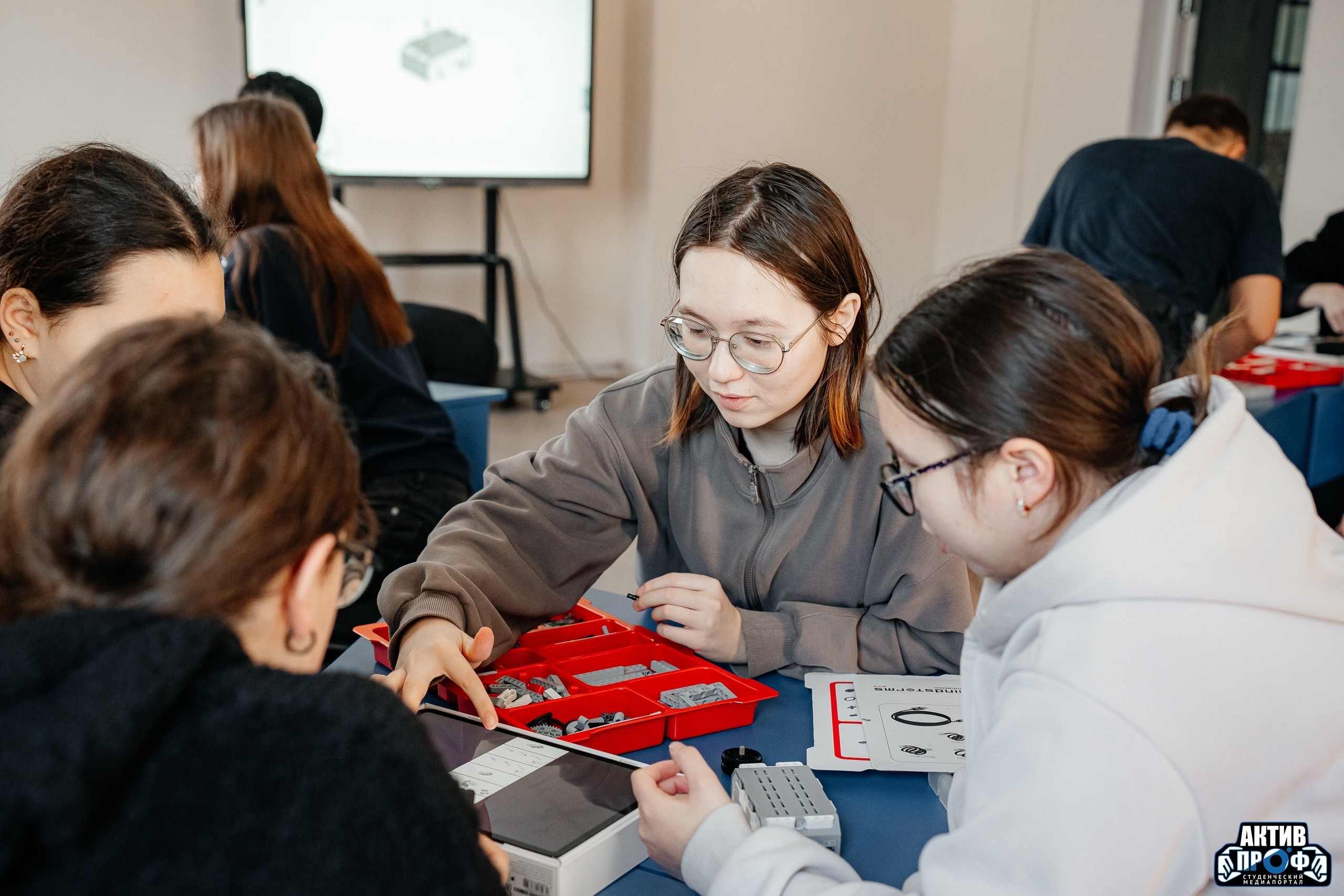 'Школа будущего автомобильного инженера FUTURAUTO' ,Второй день зимней смены «Школы будущего автомобильного инженера FUTURAUTO», лагерь, мастер-классы 'Школа будущего автомобильного инженера FUTURAUTO' ,Второй день зимней смены «Школы будущего автомобильного инженера FUTURAUTO», лагерь, мастер-классы