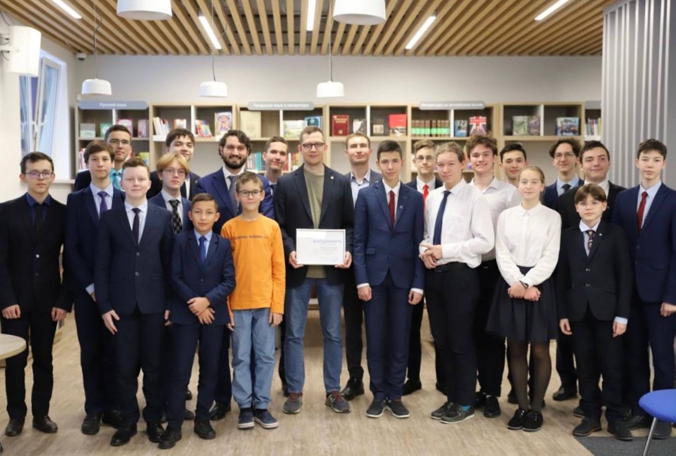 В рамках научного визита в НОМЦ ПФО Насыбуллов Тимур Ринатович прочитал научно-популярные лекции для школьников ,НОМЦ ПФО, научный визит, Насыбуллов Тимур Ринатович В рамках научного визита в НОМЦ ПФО Насыбуллов Тимур Ринатович прочитал научно-популярные лекции для школьников ,НОМЦ ПФО, научный визит, Насыбуллов Тимур Ринатович