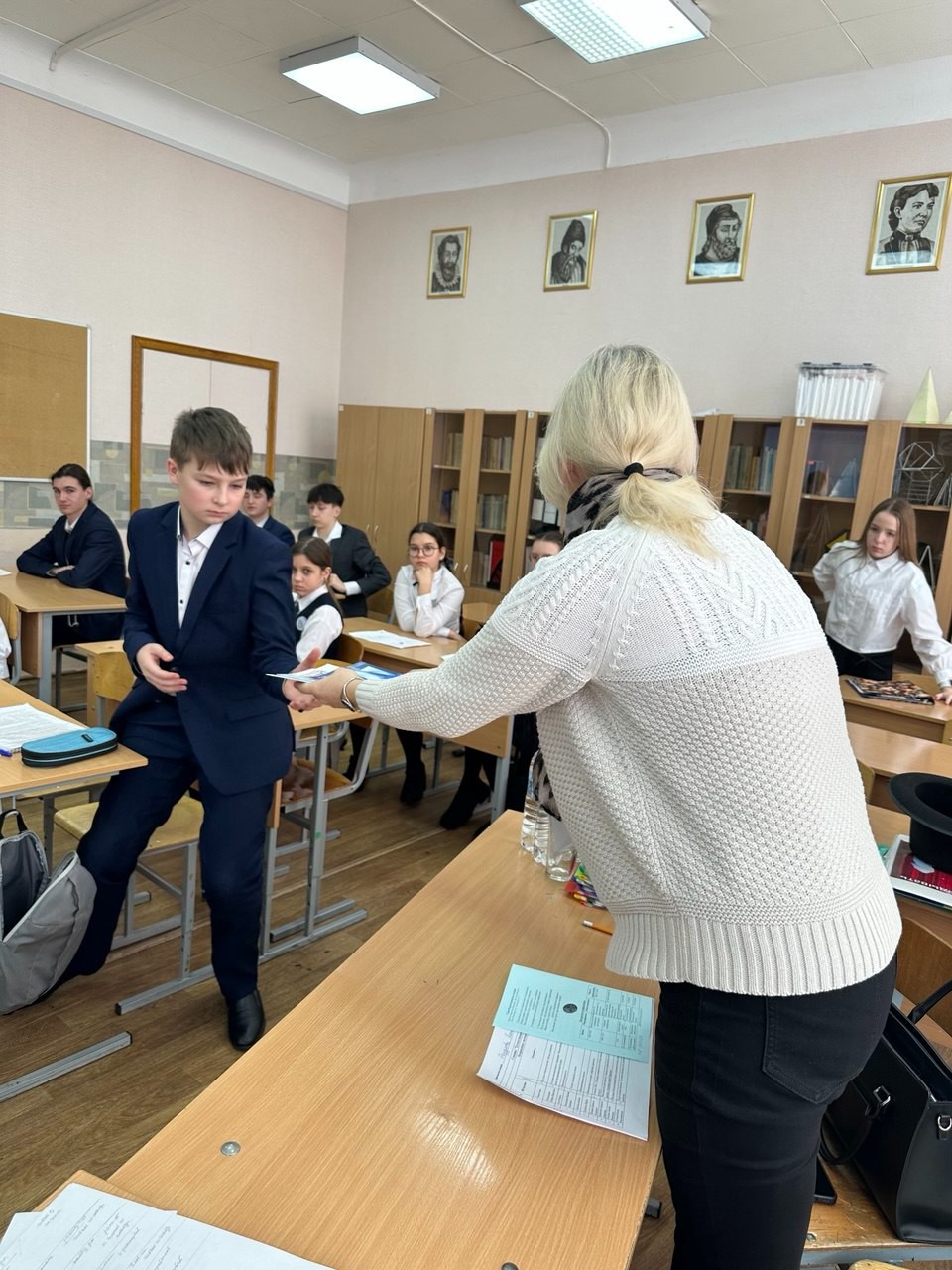 Профориентационная работа со школьниками на 'Рождественских чтениях' ,Рождественские чтения, Институт математики и механики имени Н.И. Лобачевского, профориентационная работа Профориентационная работа со школьниками на 'Рождественских чтениях' ,Рождественские чтения, Институт математики и механики имени Н.И. Лобачевского, профориентационная работа