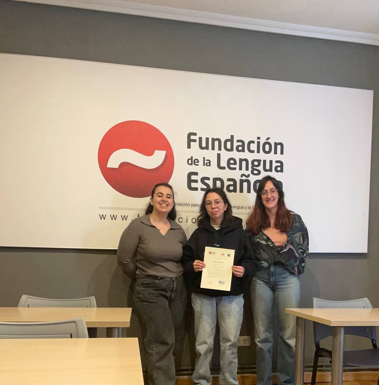 Студентка ВШИЯиП на языковой стажировке ,ИМОИиВ, Высшая школа иностранных языков и перевода Студентка ВШИЯиП на языковой стажировке ,ИМОИиВ, Высшая школа иностранных языков и перевода