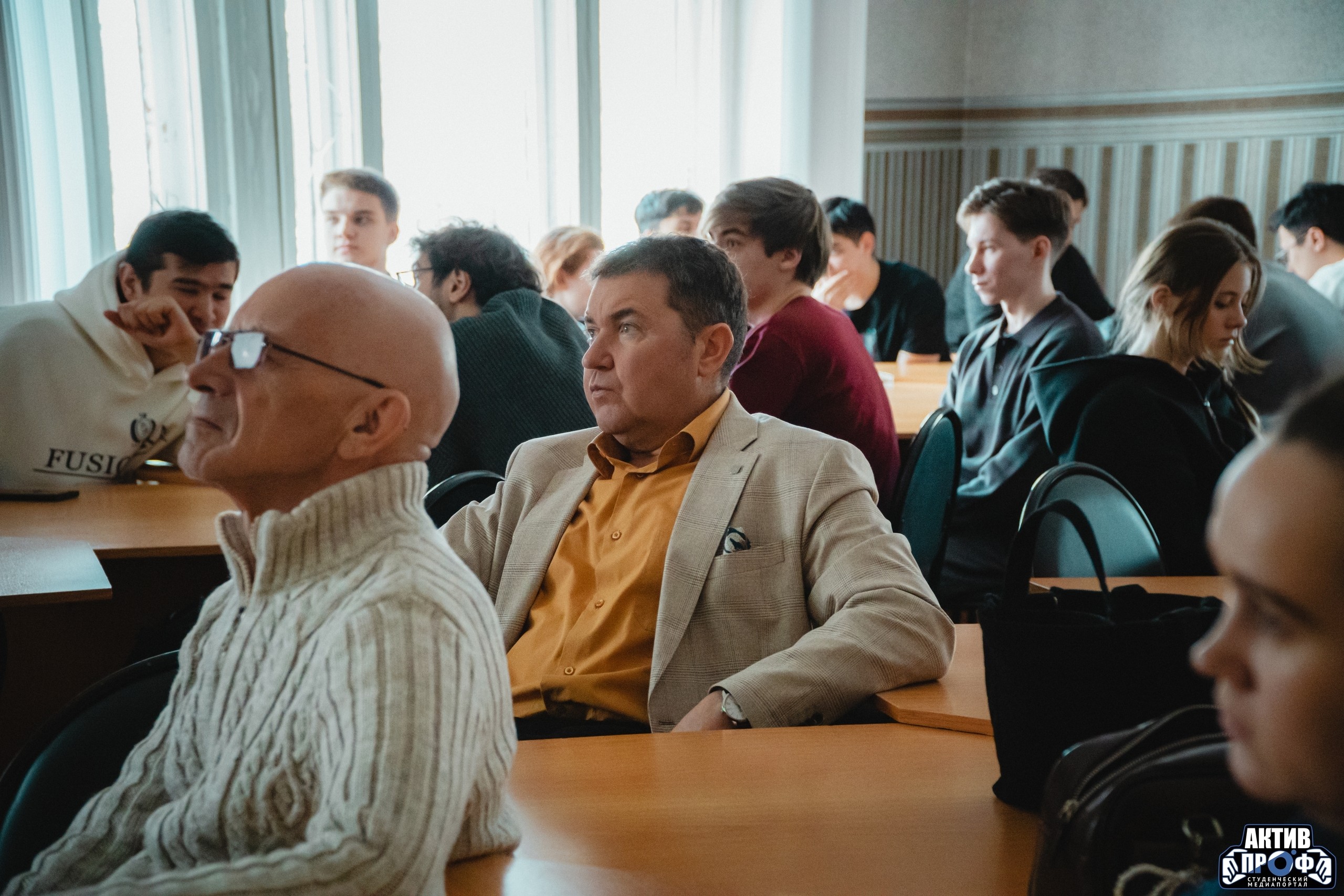 Код будущего ,Код будущего, Хакатон «Мобильная разработка», День ИТ-специалиста Код будущего ,Код будущего, Хакатон «Мобильная разработка», День ИТ-специалиста