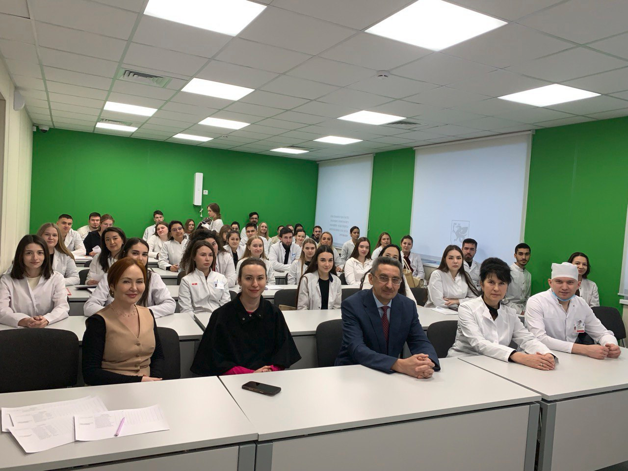 17 декабря 2025 года на кафедре стоматологии и имплантологии ИФМиБ КФУ заслушивались и обсуждались клинические случаи из практики, подготовленные ординаторами 2 года обучения ,ординатура, клинические случаи 17 декабря 2025 года на кафедре стоматологии и имплантологии ИФМиБ КФУ заслушивались и обсуждались клинические случаи из практики, подготовленные ординаторами 2 года обучения ,ординатура, клинические случаи