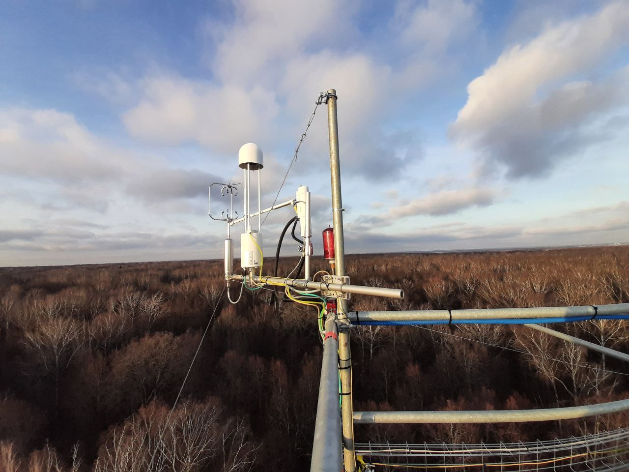 Начаты непрерывные наблюдения на лесном участке полигона 'Карбон-Поволжье'. ,Карбон Поволжье, карбоновый полигон, Eddy Covariance Начаты непрерывные наблюдения на лесном участке полигона 'Карбон-Поволжье'. ,Карбон Поволжье, карбоновый полигон, Eddy Covariance