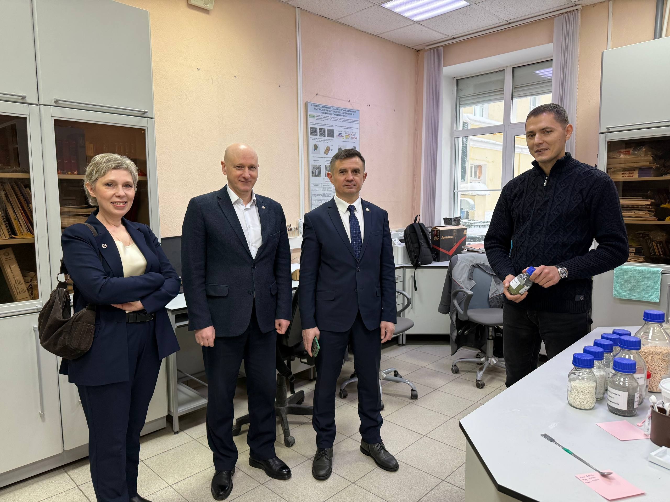 Визит ректора БГТУ в Химический институт ,Химический институт им. А. М. Бутлерова, БГТУ, экскурсия Визит ректора БГТУ в Химический институт ,Химический институт им. А. М. Бутлерова, БГТУ, экскурсия