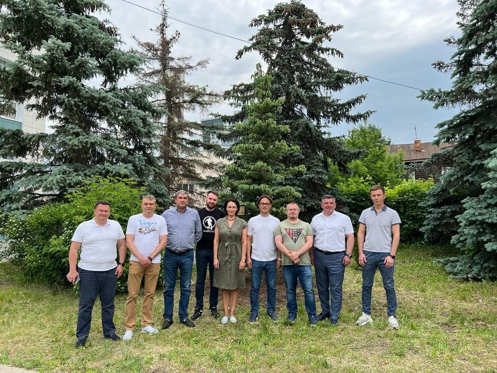 CЛУШАТЕЛИ ПРОГРАММЫ EXECUTIVE MBA ПОСАДИЛИ МОЛОДУЮ ЕЛЬ НА ТЕРРИТОРИИ ВЫСШЕЙ ШКОЛЫ БИЗНЕСА ,EXECUTIVE MBA, ВЫСШАЯ ШКОЛА БИЗНЕСА, День предпринимателя CЛУШАТЕЛИ ПРОГРАММЫ EXECUTIVE MBA ПОСАДИЛИ МОЛОДУЮ ЕЛЬ НА ТЕРРИТОРИИ ВЫСШЕЙ ШКОЛЫ БИЗНЕСА ,EXECUTIVE MBA, ВЫСШАЯ ШКОЛА БИЗНЕСА, День предпринимателя